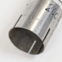 Exhaust pipe front with cat.