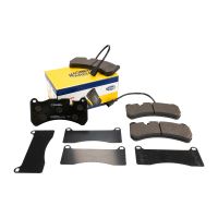 Front brake pads with accessories Magneti Marelli