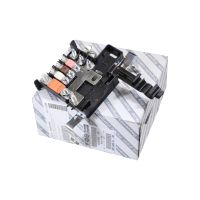 Battery positive terminal with fuses original