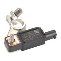 Pole clamp with temperature sensor