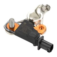 Battery post clamp with sensor