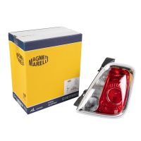 Tail light on the right with white border Magneti Marelli