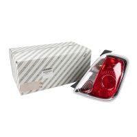 Right tail light