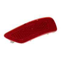 Red reflector right rear bumper