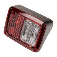 Rear right brake light