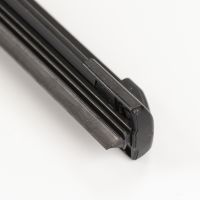 Wiper blade in front right and left