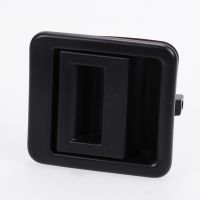 Sliding door handle left outside with seal