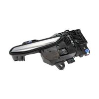 Front right door handle operation