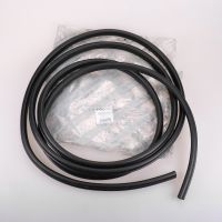 Sealing sliding door