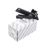 Door opener rear door inside right