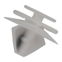 Clamping piece of wind deflector