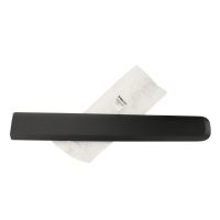 Door trim in front right