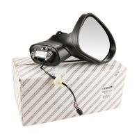 Outside mirror on the right electrically heated with temperature sensor