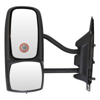 Exterior mirror on the left