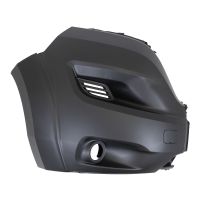 Front right bumper corner