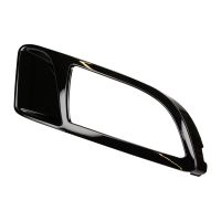 Cover cap right on the front bumper