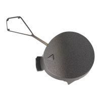 Cover cap on the right for the radiator grille