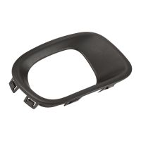 Cover cap on the rear bumper on the right