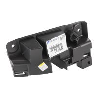 Rear right top bumper bracket
