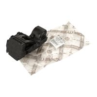 Lubricating felt at the front of the bumper on the right